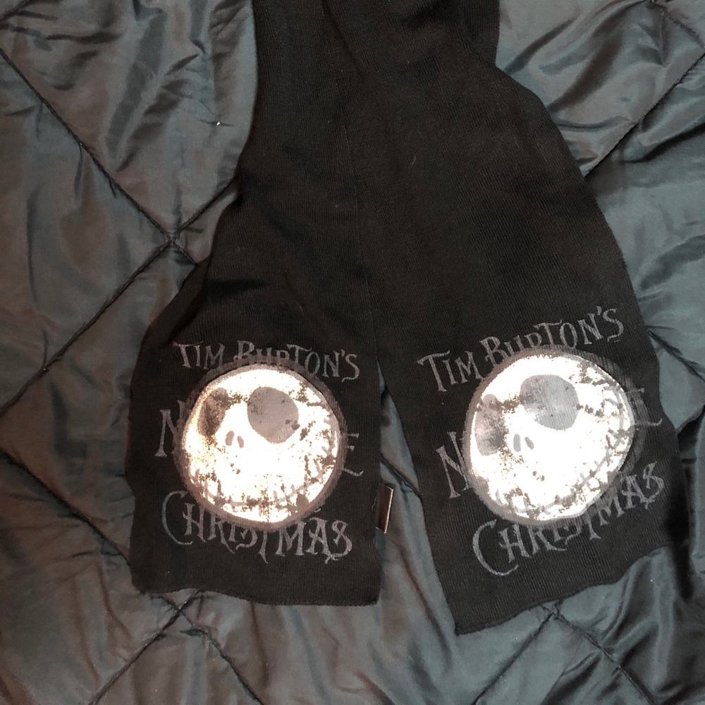 Disney’s the nightmare before Christmas scarf